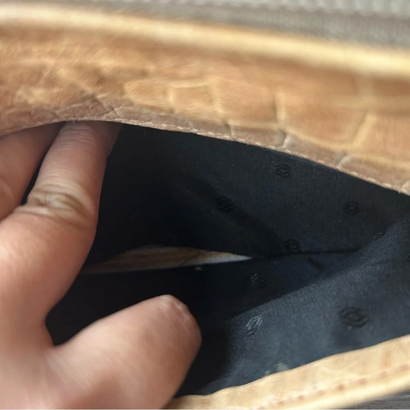 Concepts Canada Croc Embossed Leather Shoulder Bag  Made in Canada - Picture 16 of 16